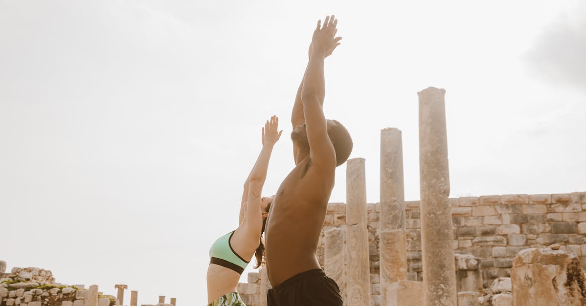découvrez le bien-être ultime lors de notre retraite de hatha yoga. plongez dans des cours apaisants, des séances de méditation et des activités de pleine conscience dans un cadre naturel serein. renforcez votre corps et votre esprit tout en vous reconnectant avec vous-même.