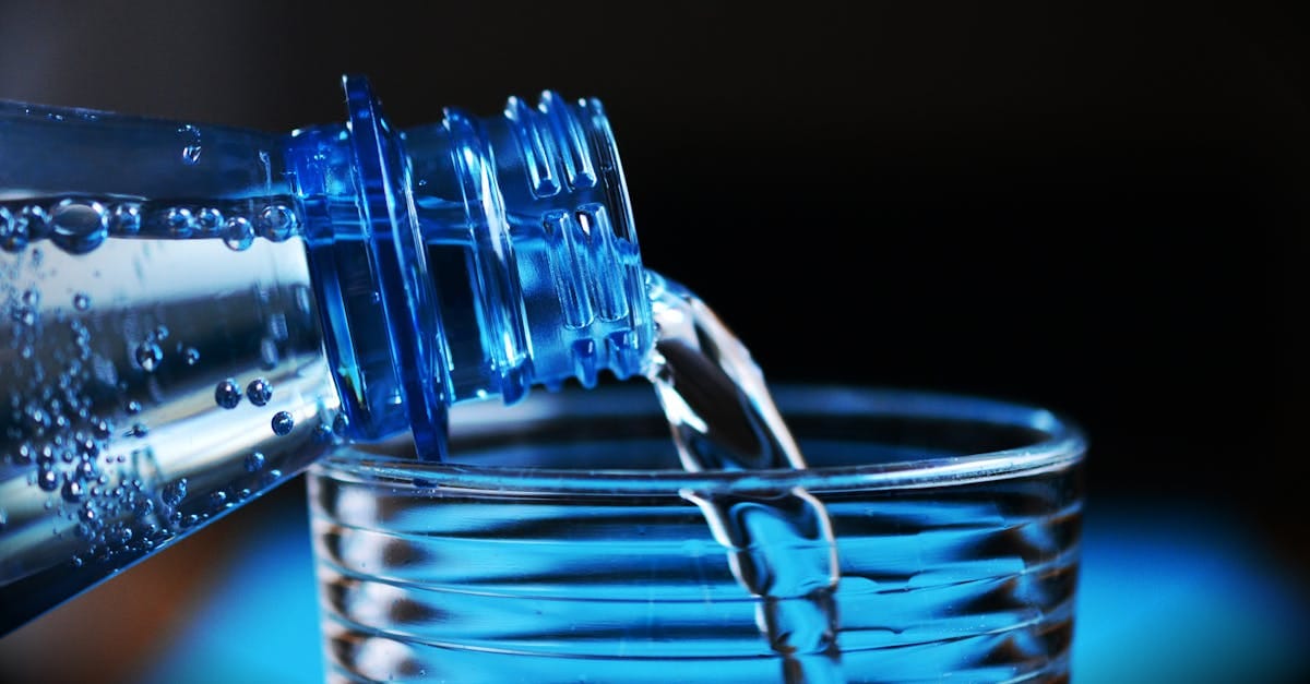 découvrez l'importance de l'hydratation pour votre santé et votre bien-être. apprenez des conseils pratiques pour rester hydraté tout au long de la journée et explorez les bienfaits d'une bonne hydratation sur votre corps et votre esprit.
