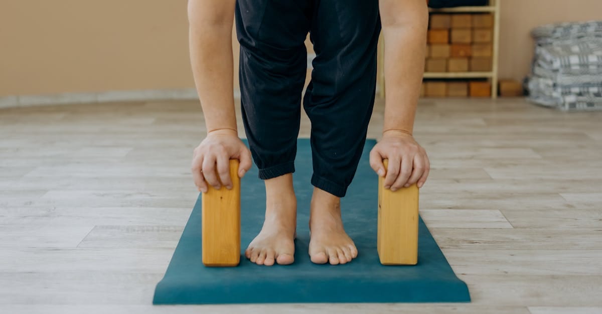 découvrez les bienfaits de l'ashtanga yoga, une pratique dynamique et énergique qui allie respiration, mouvement et concentration. améliorez votre force, votre flexibilité et votre bien-être mental à travers cette méthode traditionnelle fondée sur un enchaînement fluide de postures. rejoignez notre communauté pour transformer votre corps et votre esprit.