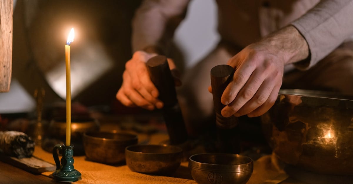 découvrez les erreurs courantes à éviter lors de la pratique du yoga restauratif pour maximiser ses bienfaits. apprenez à améliorer votre technique et à profiter pleinement de cette approche relaxante et réparatrice du yoga.
