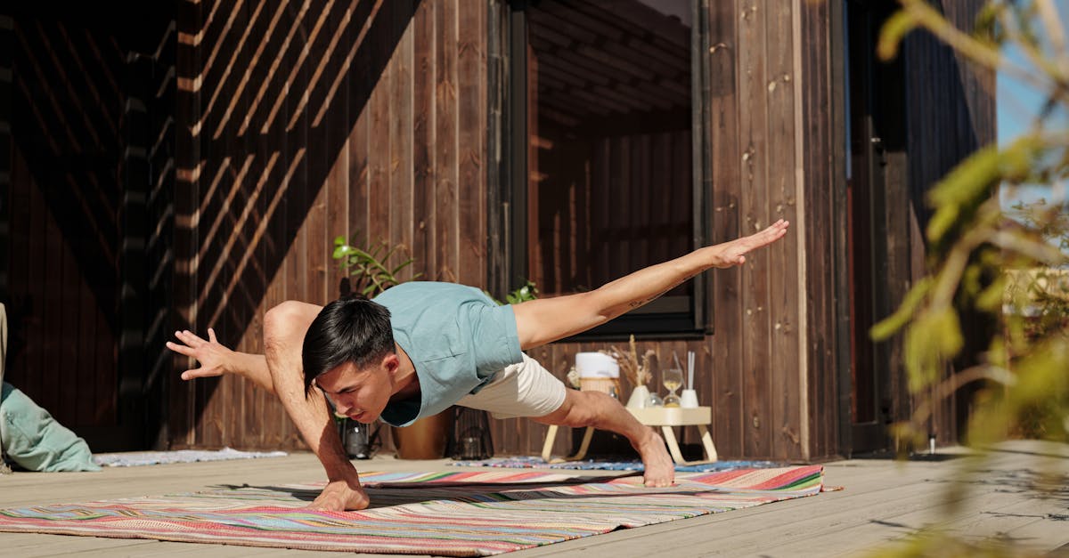 découvrez l'ashtanga yoga, une pratique dynamique et énergique qui allie respiration, mouvement et concentration. parfaite pour développer force et flexibilité, cette méthode traditionnelle vous guidera vers un équilibre mental et physique. rejoignez-nous pour une expérience transformante !