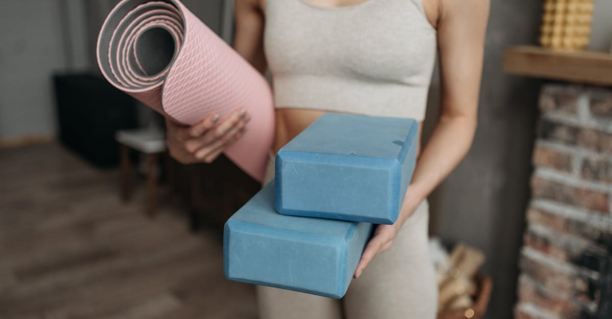 découvrez notre sélection d'équipements de bikram yoga, conçus pour optimiser votre pratique. tapis, serviettes, bouteilles d'eau et accessoires incontournables pour une expérience de yoga dans la chaleur. équipez-vous pour atteindre vos objectifs de bien-être et de flexibilité.