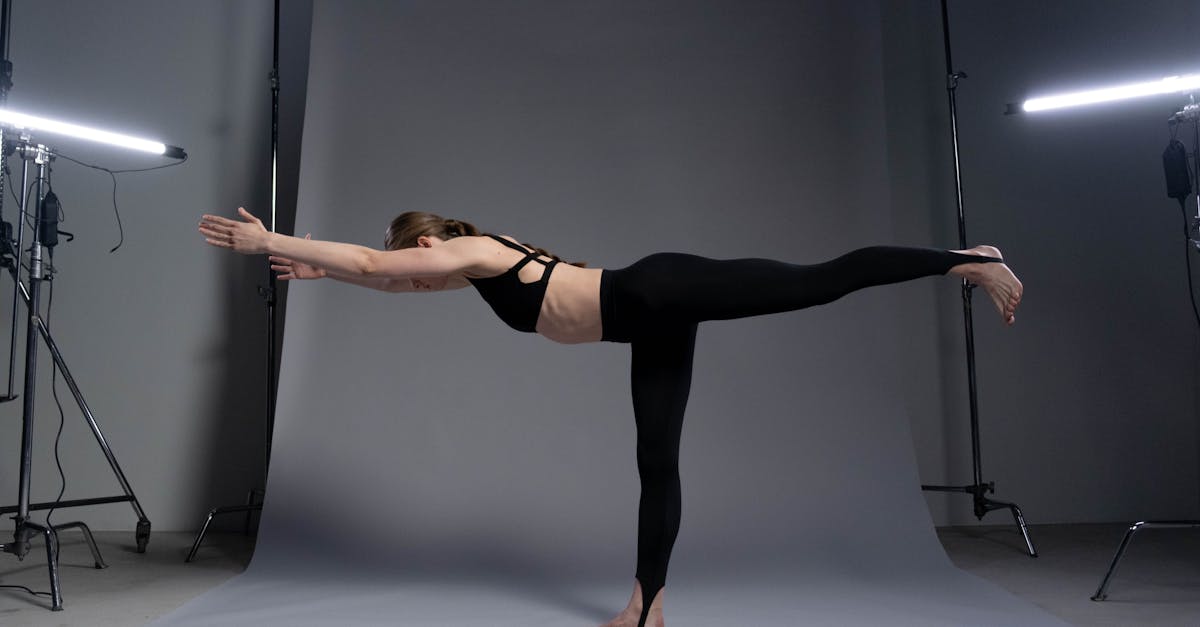 découvrez les mythes entourant le hatha yoga et démarquez le vrai du faux. apprenez comment ces idées reçues peuvent influencer votre pratique et explorez la véritable essence de cette discipline ancestrale.
