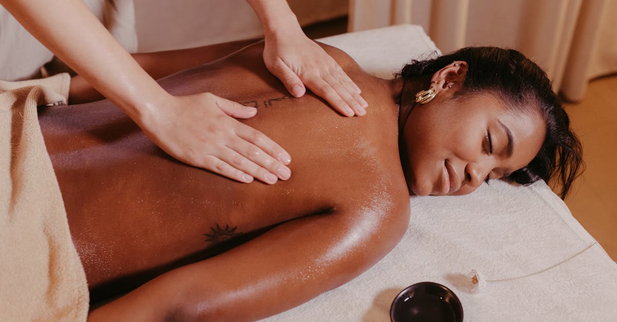découvrez des techniques de relaxation efficaces pour réduire le stress et favoriser le bien-être. apprenez à maîtriser des méthodes simples et accessibles, telles que la méditation, la respiration profonde et le yoga, pour harmoniser votre corps et votre esprit.