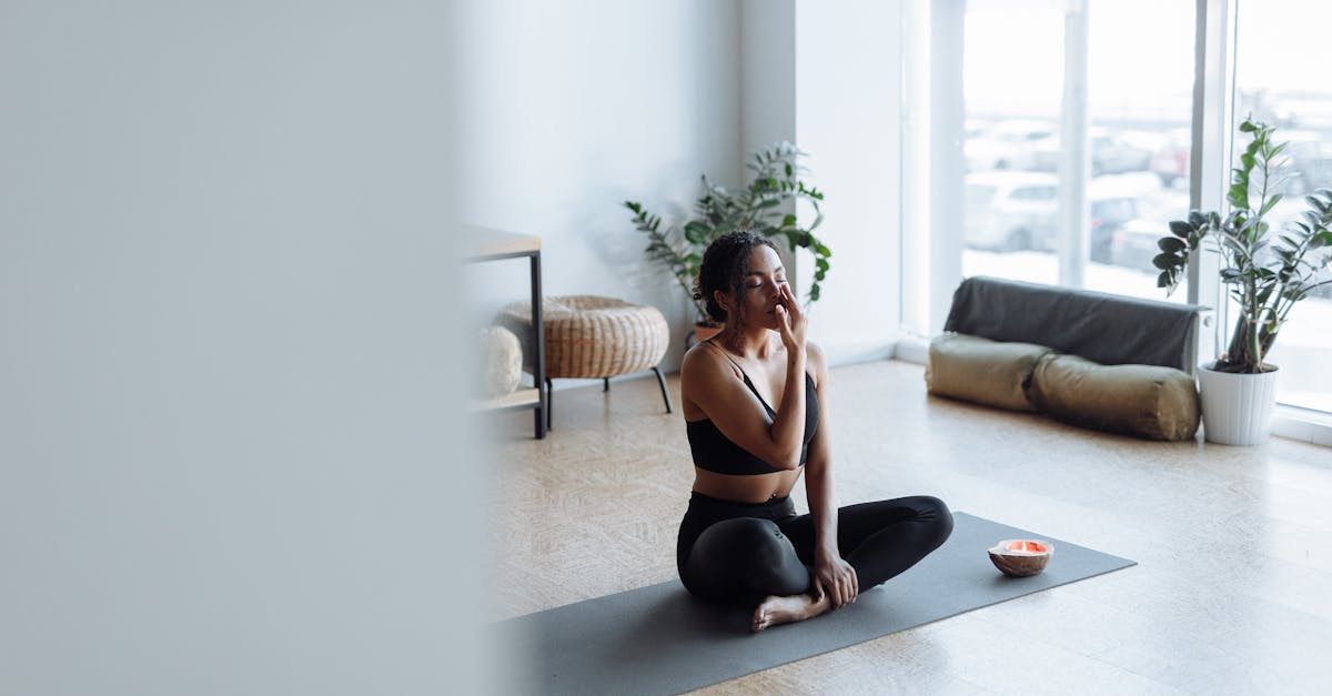 découvrez nos retraites de yoga restauratif, conçues pour apaiser votre corps et votre esprit. plongez dans une expérience revitalisante au cœur de la nature, où des séances de yoga guidées et des pratiques de méditation vous aideront à trouver équilibre et sérénité. parfait pour tous, ces retraites offrent un espace de guérison et de bien-être.