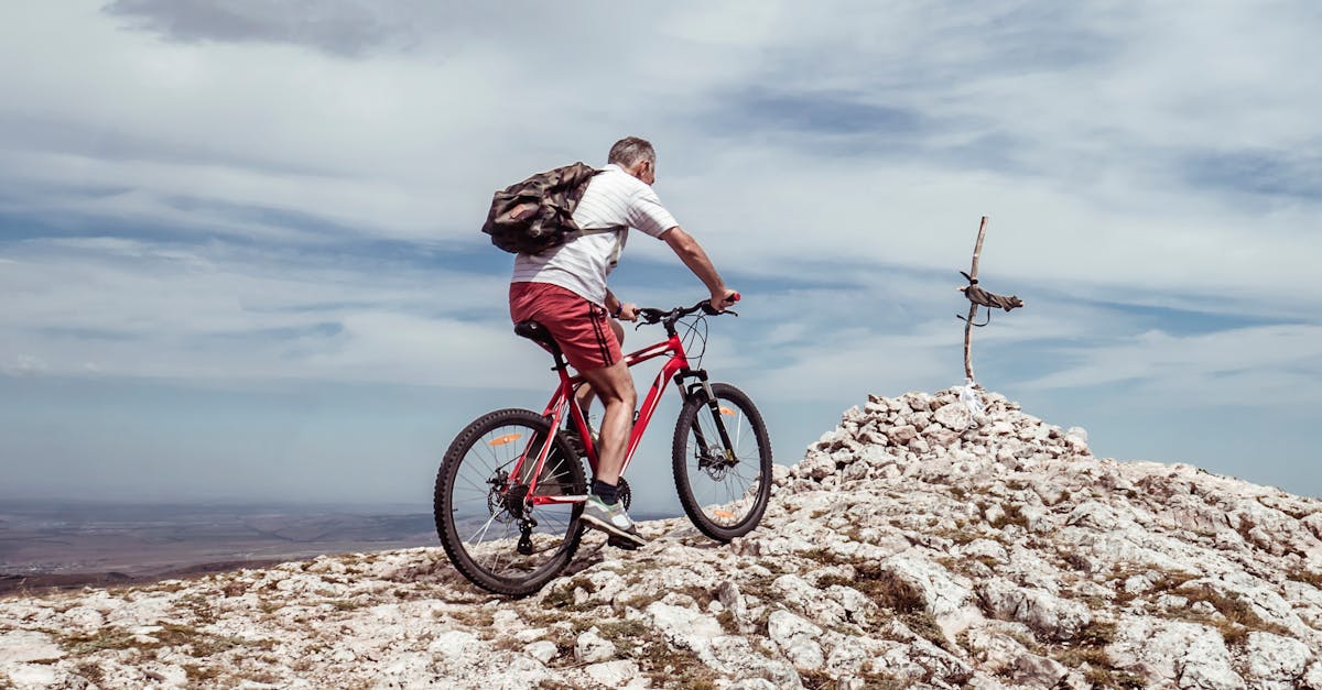 découvrez l'univers passionnant du cyclisme : conseils pour débutants, itinéraires à explorer, équipements essentiels et bien-être à vélo. rejoignez la communauté des cyclistes et vivez l'aventure sur deux roues !