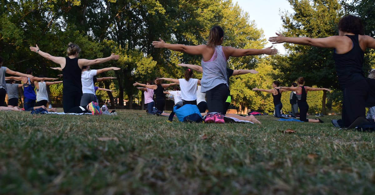 découvrez le yoga, une pratique ancienne qui allie le corps et l'esprit. améliorez votre flexibilité, réduisez le stress et trouvez l'équilibre avec des séances adaptées à tous les niveaux. rejoignez notre communauté pour un voyage de bien-être et de sérénité.