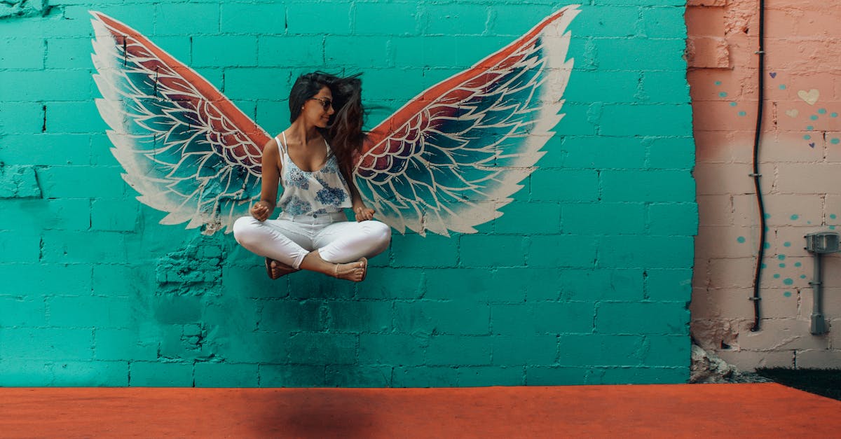 découvrez le yoga, une pratique ancestrale qui harmonise le corps et l'esprit. apprenez des techniques de respiration, des postures apaisantes et des méditations guidées pour améliorer votre bien-être physique et mental. que vous soyez débutant ou pratiquant avancé, le yoga est accessible à tous pour promouvoir la sérénité et l'équilibre dans votre vie quotidienne.